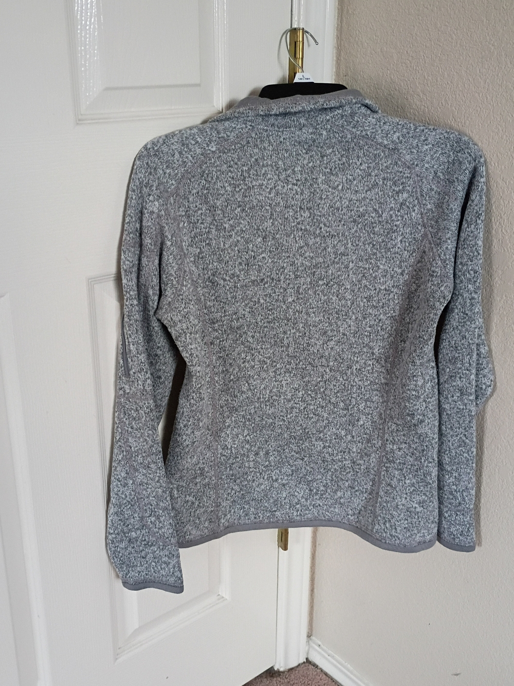 Patagonia Women's Gray Half-Zip Fleece Pullover - Picture 2 of 5